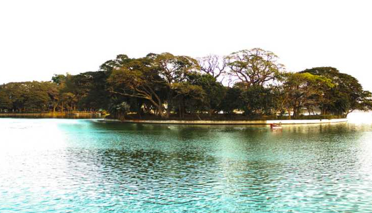 lakes to visit in bangalore,bangalore,must visit lakes,madiwala lake,ulsoor lake,hebbal lake,lalbagh lake,kaikondrahalli lake,hesaraghatta lake