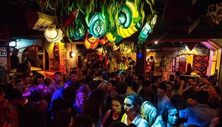 best bars in sydney,sydney,best bar nights in sydney,best night parties in sydney,the world bar,the wall,the reef,crab racing,ivy,ministry of sound,beach road hotel,sosueme,stonewall hotel,drag nights