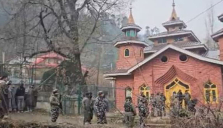 बारामूला में आतंकवादियों ने रिटायर्ड पुलिस अधिकारी की गोली मारकर हत्या