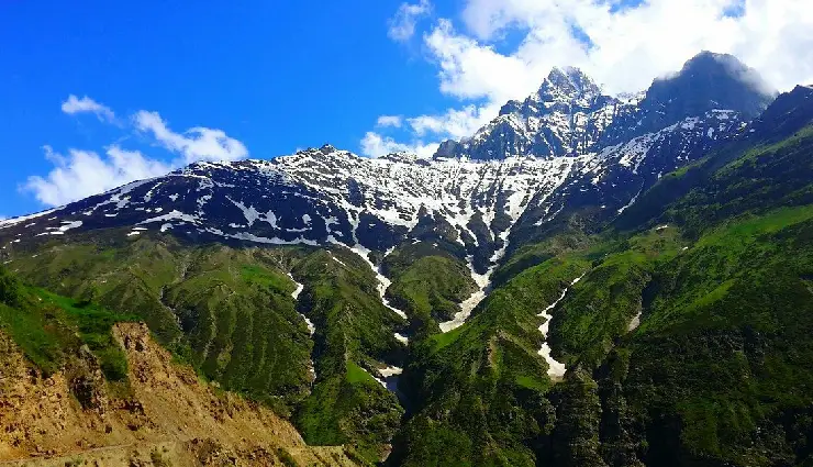 indian himalayan trekking,mountain passes in india,himalayan adventure travel,best himalayan treks,high-altitude trekking india,lesser-known himalayan trails,indian mountain expeditions,trekking in the himalayas,remote himalayan passes,challenging himalayan routes,trekking destinations india,adventure trekking india