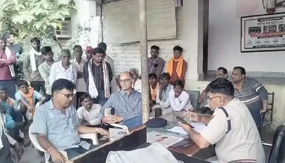 भैंस चराने गए बुजुर्ग की निर्मम हत्या, कान काटकर सोने की बालियां लूटी गईं