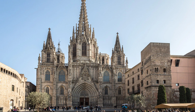 5 Beautiful Churches To Visit in Barcelona