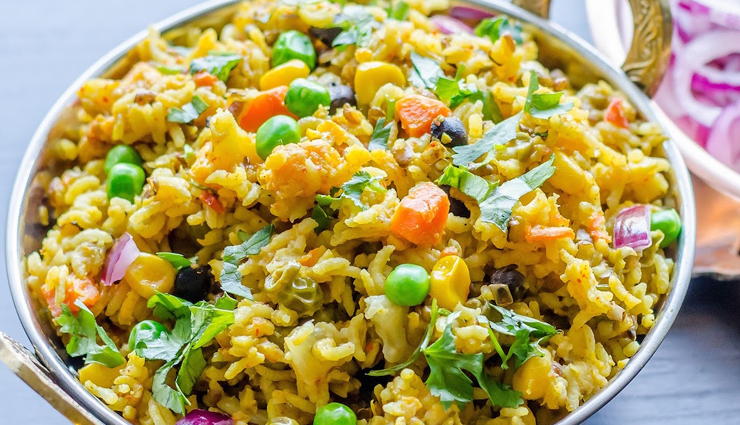 gujarati dishes,gujarati dishes recipe,dal dhokli recipe,bardoli ki khichdi recipe,aam shrikhand with mango salad recipe,recipe