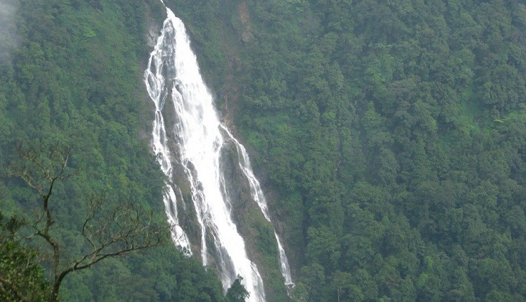 tallest waterfalls in india,highest waterfalls in india,visit waterfalls in india,must-visit waterfalls,india tallest waterfalls,scenic waterfalls in india,top waterfalls in india,famous waterfalls in india,natural wonders in india,breathtaking waterfalls in india