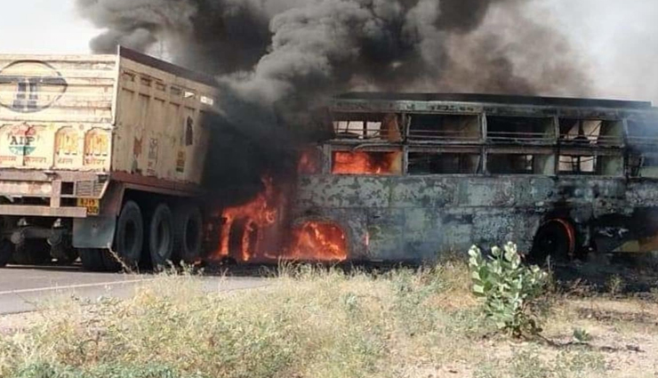 बाड़मेर हादसे में यात्रियों की जान बचाने वालों का गहलोत सरकार ने किया सम्मान, 10 मददगारों को मिलेंगे 21-21 हजार रूपये 