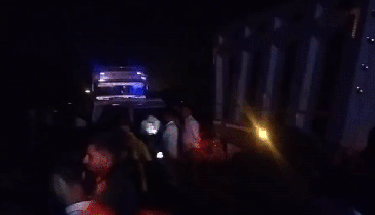 बाड़मेर: पत्थरों से ओवरलोड ट्रक ने एक ही परिवार के 5 सदस्यों को कुचला, ड्राइवर फरार