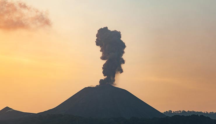 after 150 years indias only active volcano is alive,active volcano in india,barren volcano,andaman & nicobar,island volcano
