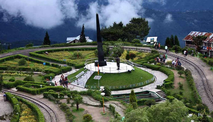 darjeeling,beautiful places in darjeeling,darjeeling travel,darjeeling travel guide