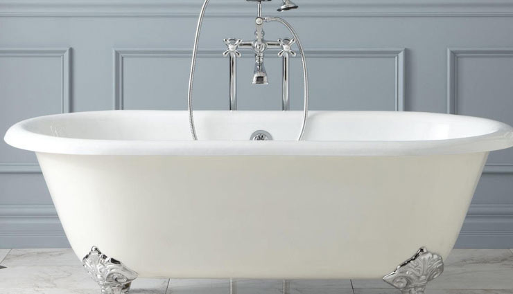  बाथटब में 8 दिन तक फंसी रही बुजुर्ग महिला, सिर्फ पानी पीकर रही जिंदा