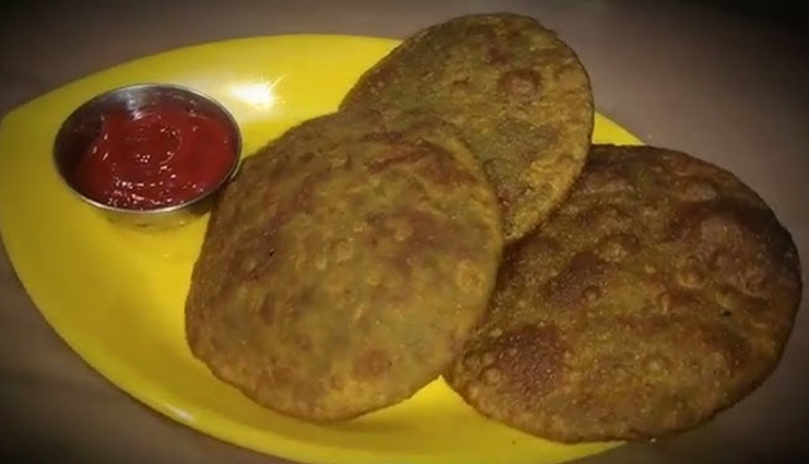 बथुआ कचौड़ी : ठंडे मौसम में खाने के शौकीन इस गरमागरम डिश पर लुटाएंगे बेशुमार प्यार #Recipe bathua kachori,bathua kachori winter,bathua kachori spicy dish,bathua kachori ingredients,bathua kachori recipe,bathua kachori nutrition,bathua kachori digestion,bathua kachori tasty