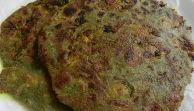 bathua ke parathe recipe,winter-special bathua paratha,bathua leaves flatbread recipe,how to make bathua paratha,nutritious bathua flatbread,winter season bathua paratha,bathua paratha cooking method,bathua paratha ingredients,healthy winter paratha recipe,bathua leaf stuffed paratha