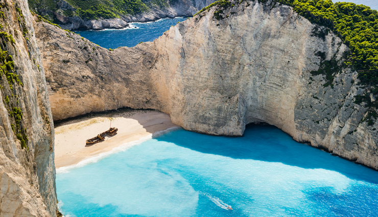 beautiful bay,beautiful bay in the world,wineglass bay,tasmania,australia,navagio bay,greece,palm bay,australia,bay of islands,new zealand,hanauma bay,hawaii,usa