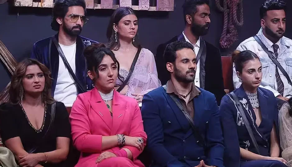 BB19 वीकेंड का वार: अशनूर कौर के आंसू और डबल एविक्शन, अभिषेक बजाज और नीलम गिरी घर से बाहर