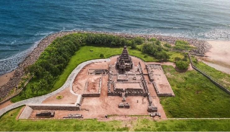 mahabalipuram travel,mahabalipuram tourism,places to visit in mahabalipuram,weekend getaway from chennai,tamil nadu beaches,ancient temples mahabalipuram,rock carvings mahabalipuram,temple town by the sea,cultural heritage tamil nadu,mahabalipuram attractions