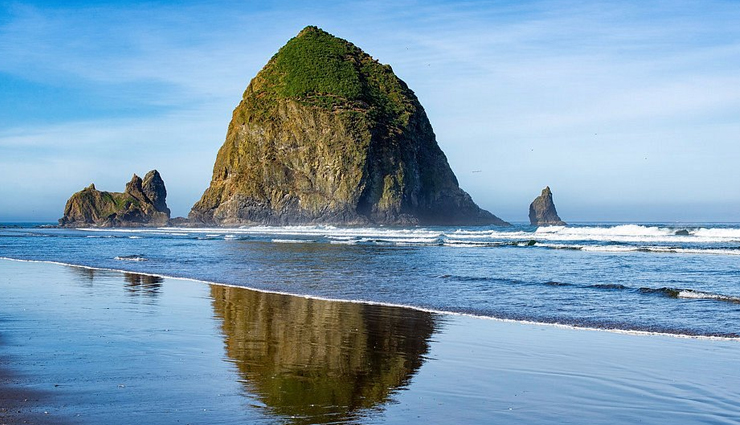 beach towns in america,best beaches,america,carmel-by-the-sea,california,mackinac island,michigan,provincetown,massachusetts,wildwood,new jersey,cannon beach,oregon,myrtle beach,south carolina