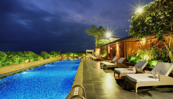 beach resorts to stay in goa,goa,beach resorts,bogmallo beach resort,vivanta by taj,the leela,the lalit golf & spa resort goa