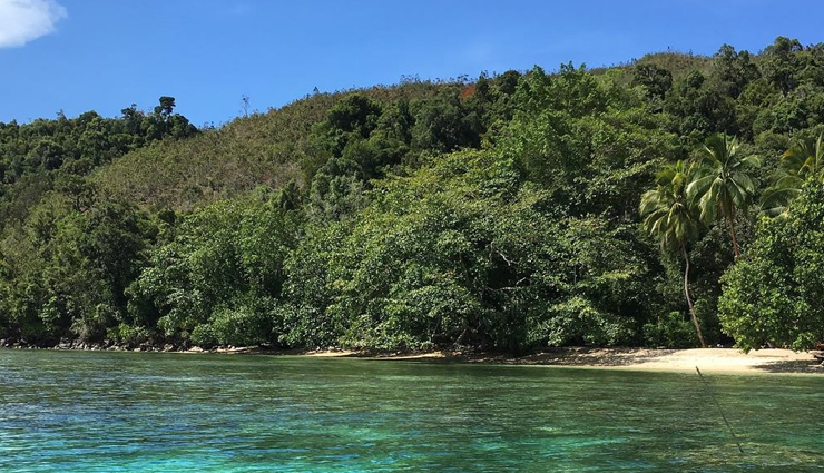 beaches in papua new guinea,beautiful beaches,papua new guinea,panasia island,blanche bay,kokopo,buka island,bramble haven,harlen beach,papua