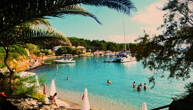 beaches to explore in croatia,croatia,beaches to visit in croatia,kamenjak,badija,palmizana,betina spilja,saplunara,kandarola