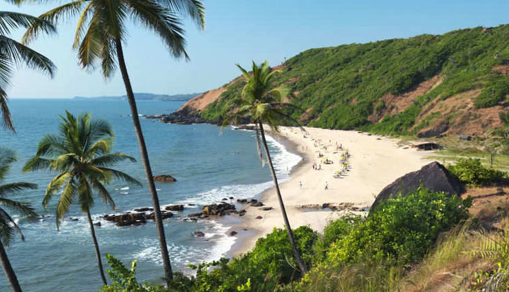 beaches in goa,beaches in goa for honeymoon couples,best places for honeymoon in goa,goa,mandrem beach,agonda beach,querim beach,morjim beach,chapora beach