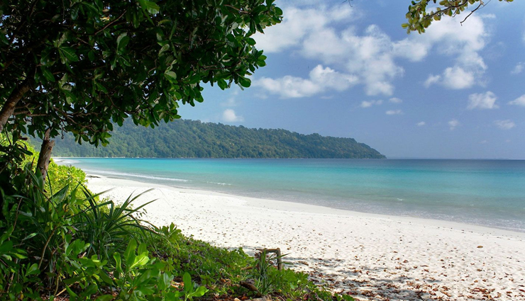 radhanagar beach,andaman and nicobar islands,agatti beach,lakshadweep,yarada beach,andhra pradesh,malpe beach,karnataka,marari beach,kerala,exotic beaches,beaches in india