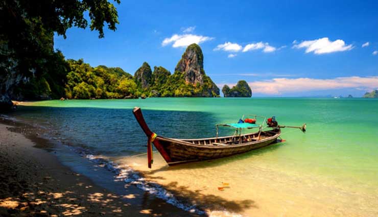 most happening beaches in india,beaches in india,india,candolim beach,goa,kovalam beach,kerala,kanyakumari beach,tamil nadu,radhanagar beach,andaman & nicobar islands