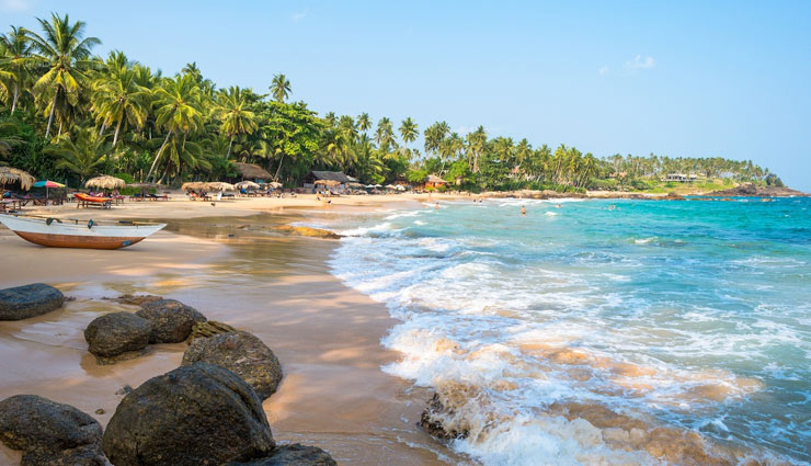 sri lanka,beaches in sri lanka,exotic beaches,unawatuna beach,bentota beach,weligama,hikkaduwa beach