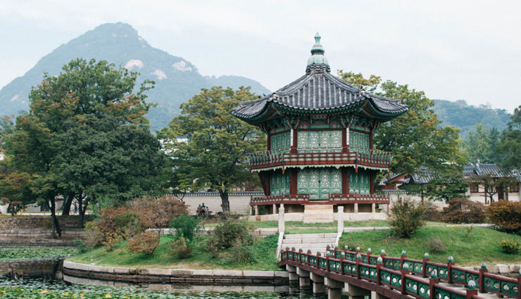 south korea,places to visit in south korea,cheongsando island,everland,gwangyang maehwa village,yeouido park,jinhae,spring time destinations in south korea