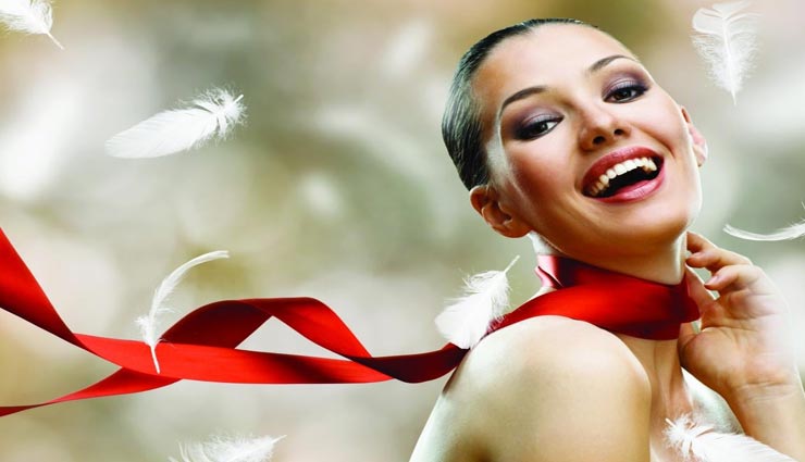 फलों के छिलकों से मिलेगी गोरी और दमकती त्वचा, जानें इस्तेमाल का तरीका