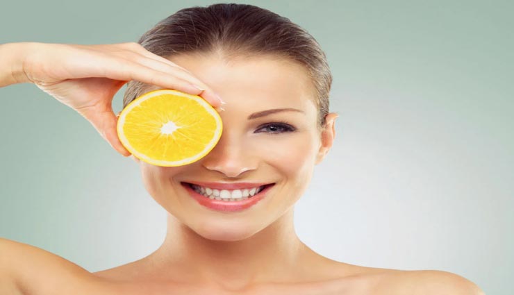 त्वचा की चमक को बढ़ाने का काम करेंगे बेकार पड़े फलों के छिलके, जानें इस्तेमाल का तरीका