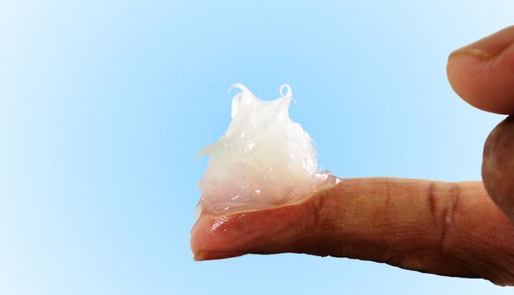 सर्दियों में जुओं से निजात दिलाएगी वैसलीन, जानें और भी कई फायदे 