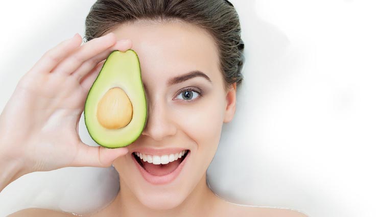 रूखी त्वचा के लिए विशेष लाभदायी है एवोकाडो, जानें इसके होममेड फेस पैक