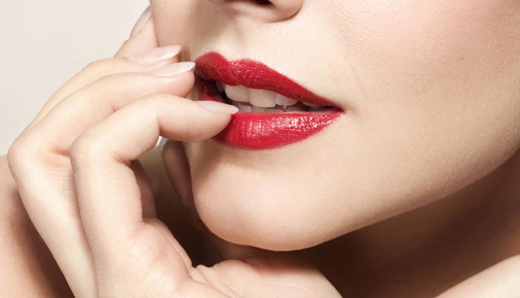 चहरे को आकर्षक बनाती हैं लिपस्टिक, स्किन टोन के अनुसार करें इसका चुनाव