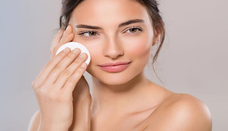 इन चीजों से घर पर ही बनाए टोनर, त्वचा को मिलेगी सुंदरता