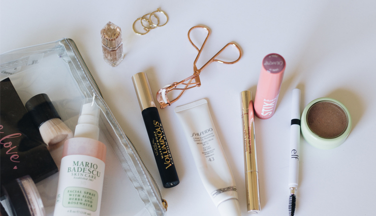 6 Beauty Essentials You Need To Pack While Traveling