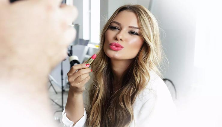 अक्सर ये ब्यूटी मिस्टेक्स करती है महिलाएं, जानें और रहें सतर्क 