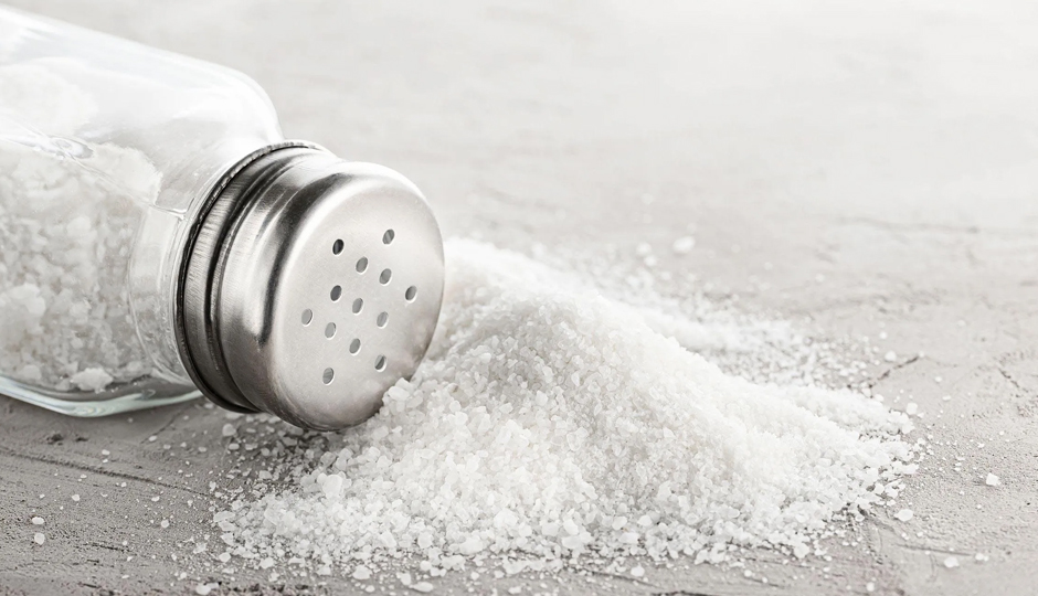 10 Amazing Benefits of Salt for Skin and Hair
