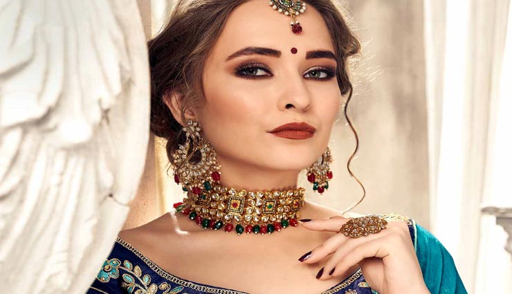 पार्लर जैसा निखार देंगे घर पर बने ये स्क्रब, लौटेगी त्वचा की रंगत