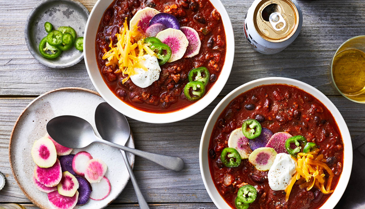 comforting chili,classic beef chili recipe,hunger struck,food