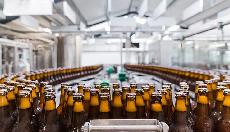 beer bottles color,liquor bottles color,reason of liquor bottles green color