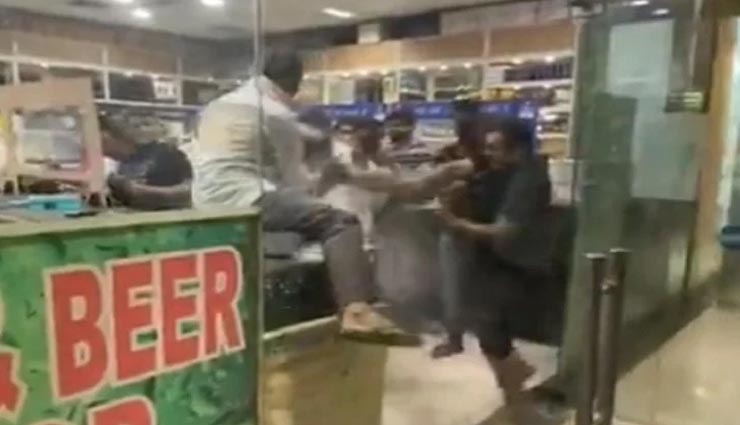 दिल्ली : ठंडी बीयर मांगना शख्स को पड़ा भारी, दुकानदार ने सिर पर फोड़ी बोतल news,latest news,delhi news,liquor shop delhi,shopkeeper broke beer bottle,bottle on the head