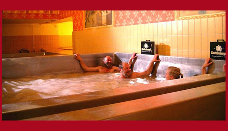 बीयर पीने के शौक़ीन लोगों के लिए खुशखबरी beer swimming pool,austria,holidays