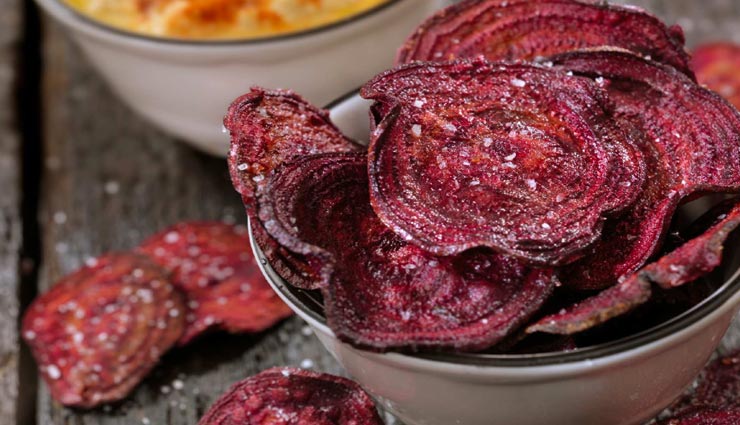 आलू की जगह इस बार ट्राई करें चुकंदर के चिप्स, देंगे कुरकुरा स्वाद #Recipe 