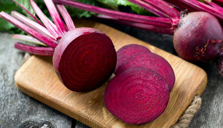 antioxidant,antioxidant rich food,dark chocolates,blueberries,strawberries,spinach,red cabbage,kale,tomatoes,beets,green tea,pecans,healthy food,Health,Health tips