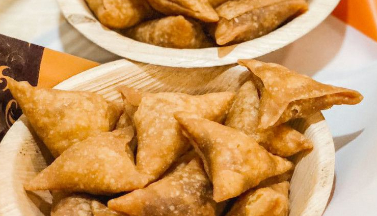 local food in maldives,maldives cuisine,best dishes in maldives,traditional maldivian food,maldives food guide,must-try maldivian dishes,maldivian culinary delights,maldivian food experience,maldives local delicacies,maldivian seafood dishes