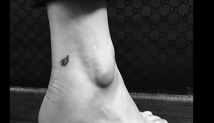 tattoos,bella hadid,bella hadid tiny rose tattoo