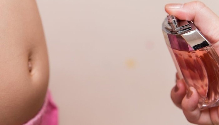 आपके लुक को फिनिशिंग टच देने का काम करता हैं परफ्यूम, जानें इसके इस्तेमाल से जुड़ी जरूरी जानकारी how to use perfume effectively,perfume application tips,best practices for using perfume,applying perfume correctly,long-lasting perfume tips,perfume dos and donts,perfume usage guide,maximizing the scent of perfume,perfume etiquette,tips for wearing perfume all day