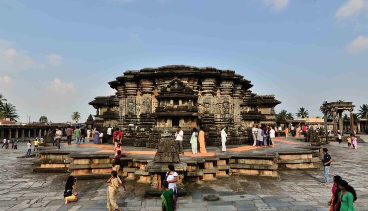10 Not To Miss Places in Belur, Karnataka
