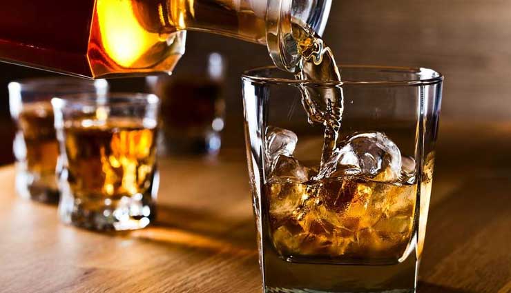 Whisky बनती है कई बीमारियों का इलाज, जानें इसके फायदों के बारे में 