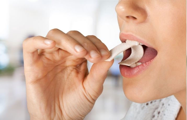 chewing gum,benefits of eating chewing gum,Health tips,simple health tips,quick health tips