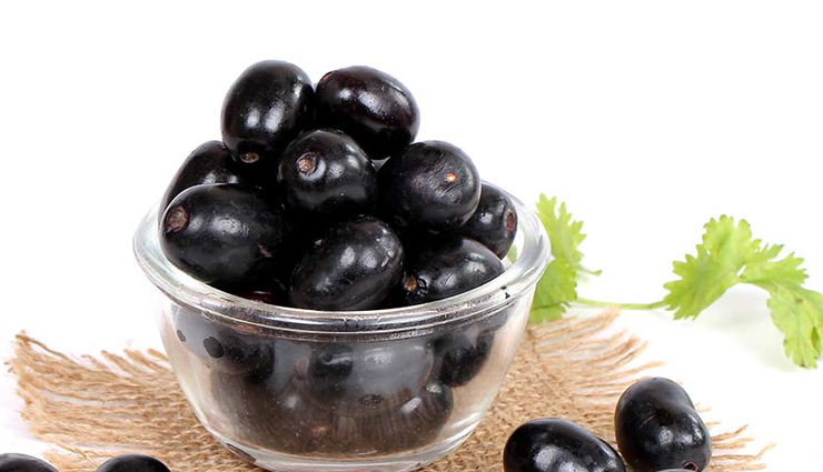 5 Amazing Benefits of Jamun For Skin